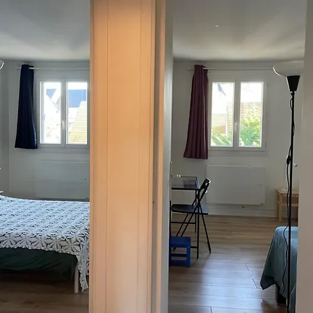 Spacious 67 M Nest With Double Exposure Touques